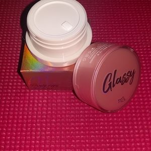 Touch in Sol glassy skin balm
